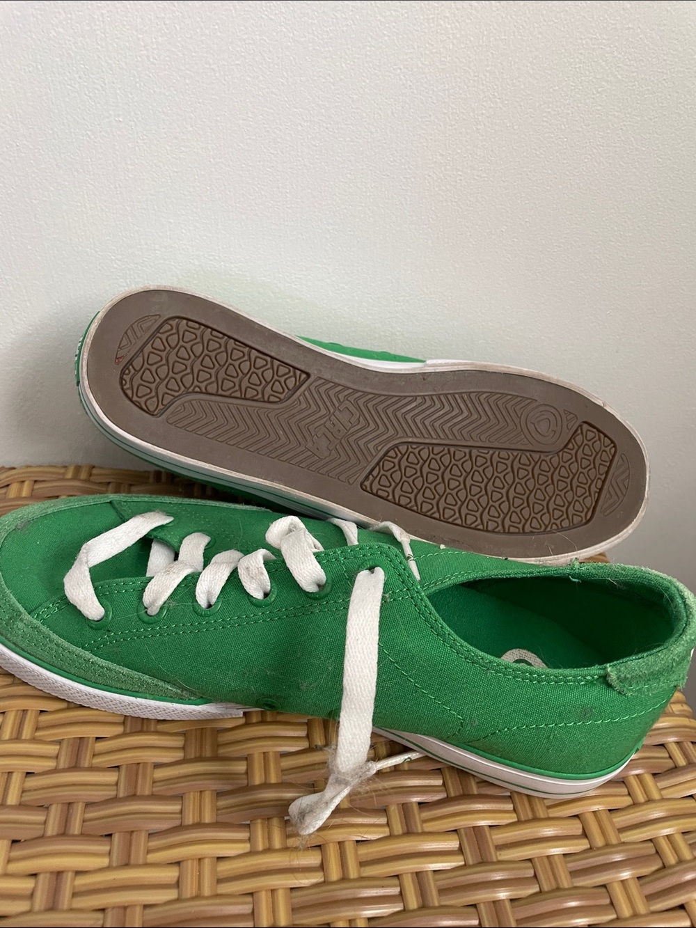 Green Canvas Lace-Up Sneakers for Women - Picture 2 of 5